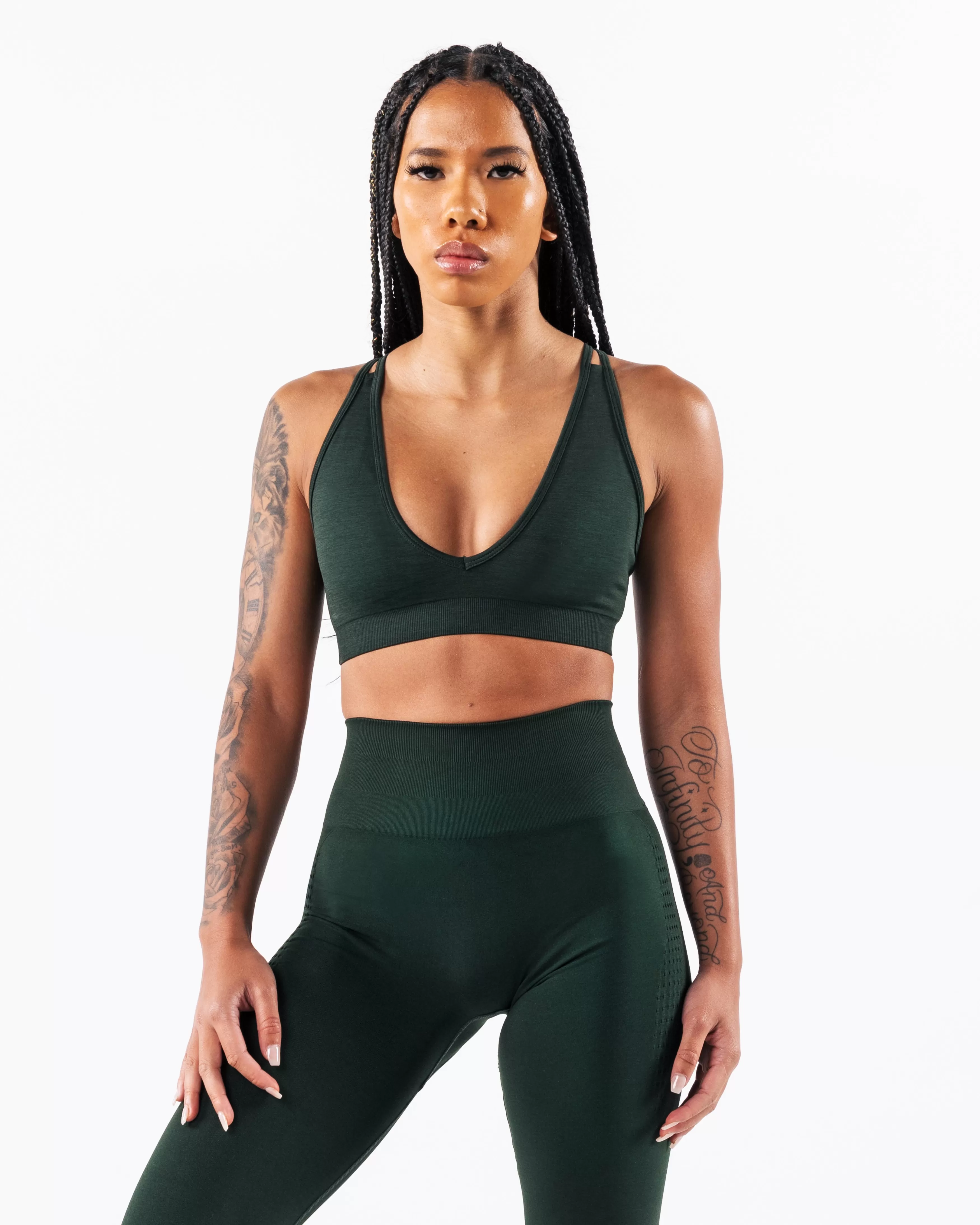 Women Alphalete Athletics Bras>Amplify Deep V Bra