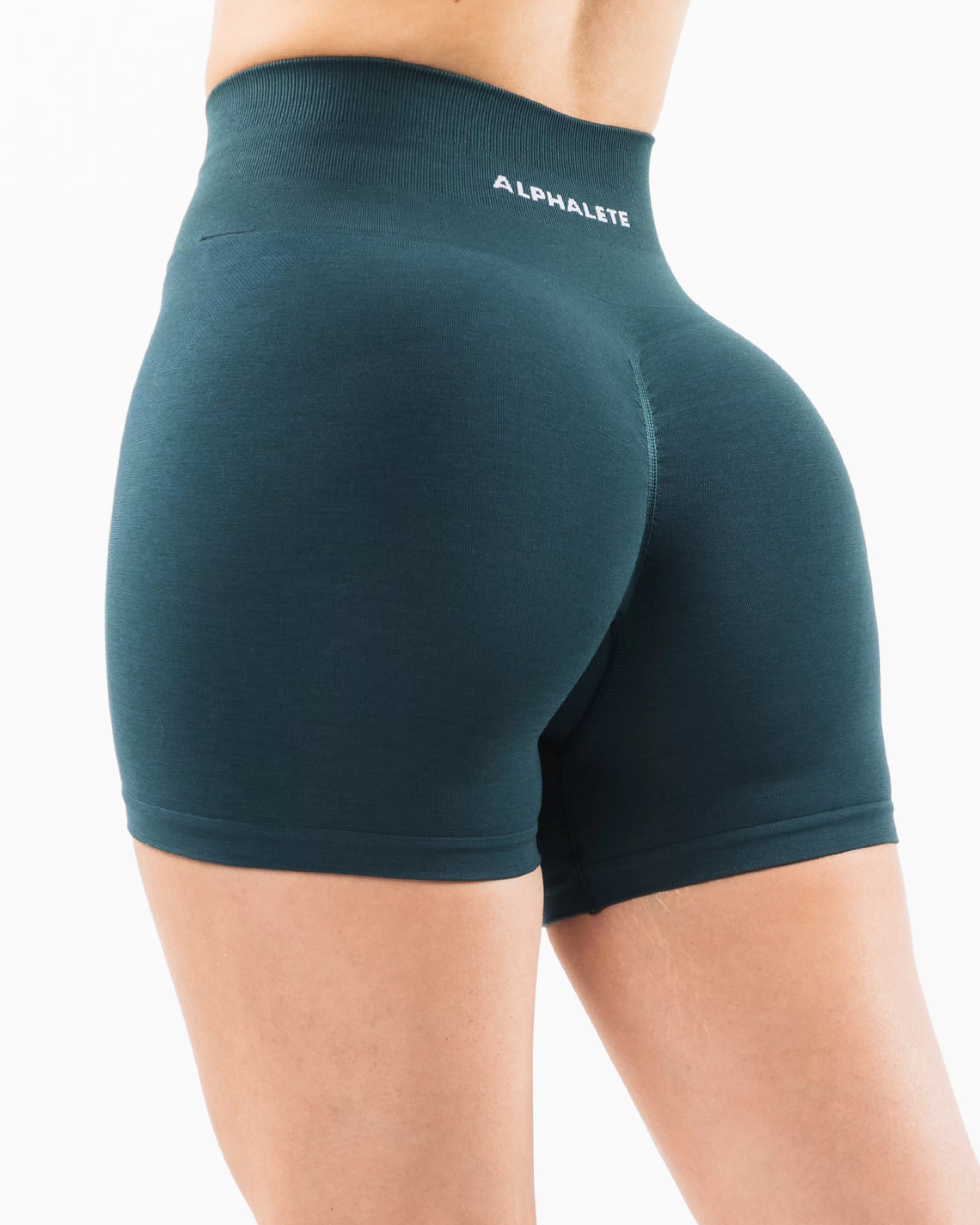 Women Alphalete Athletics Shorts>Amplify Short 4.5"