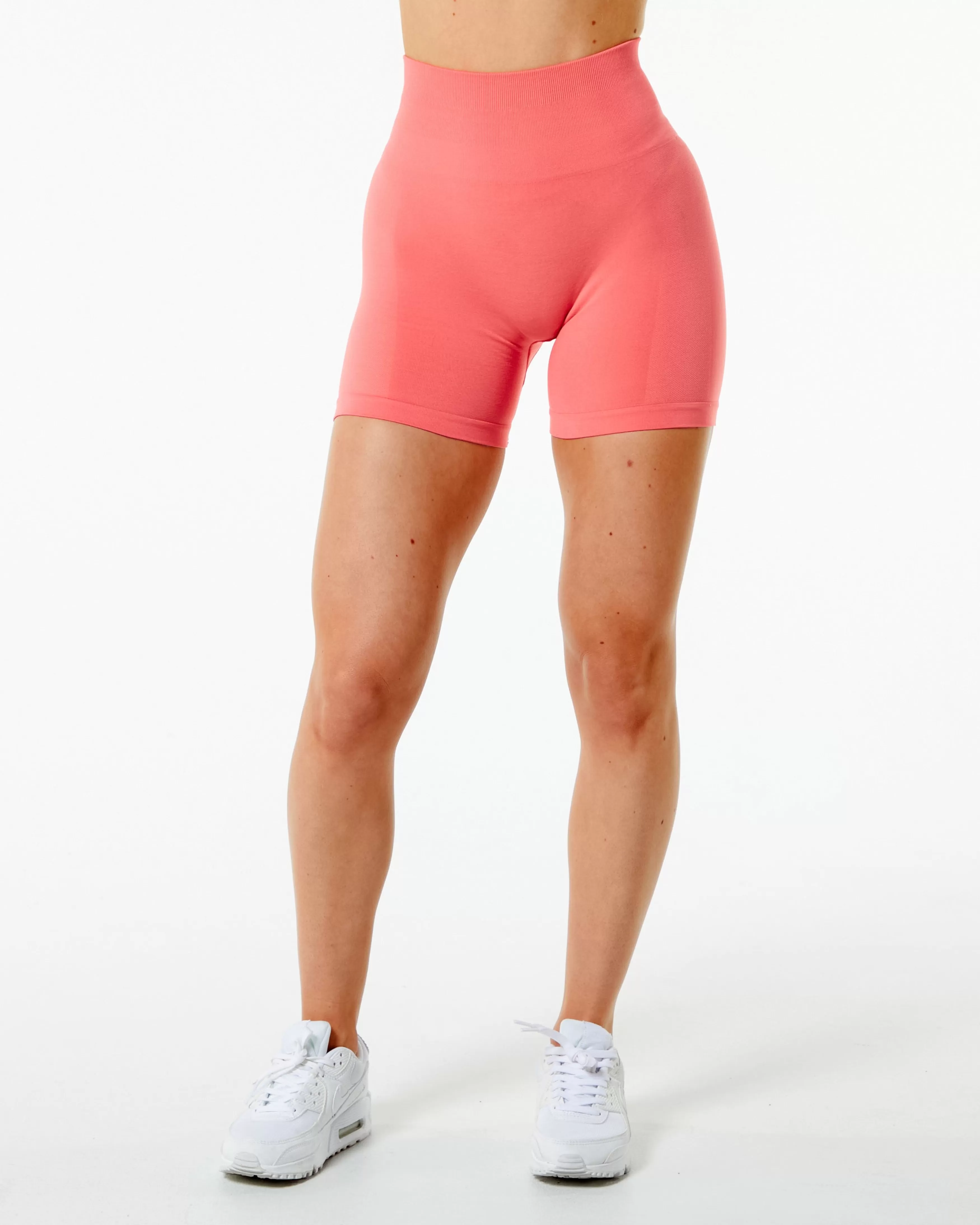 Women Alphalete Athletics Shorts>Amplify Short 4.5"