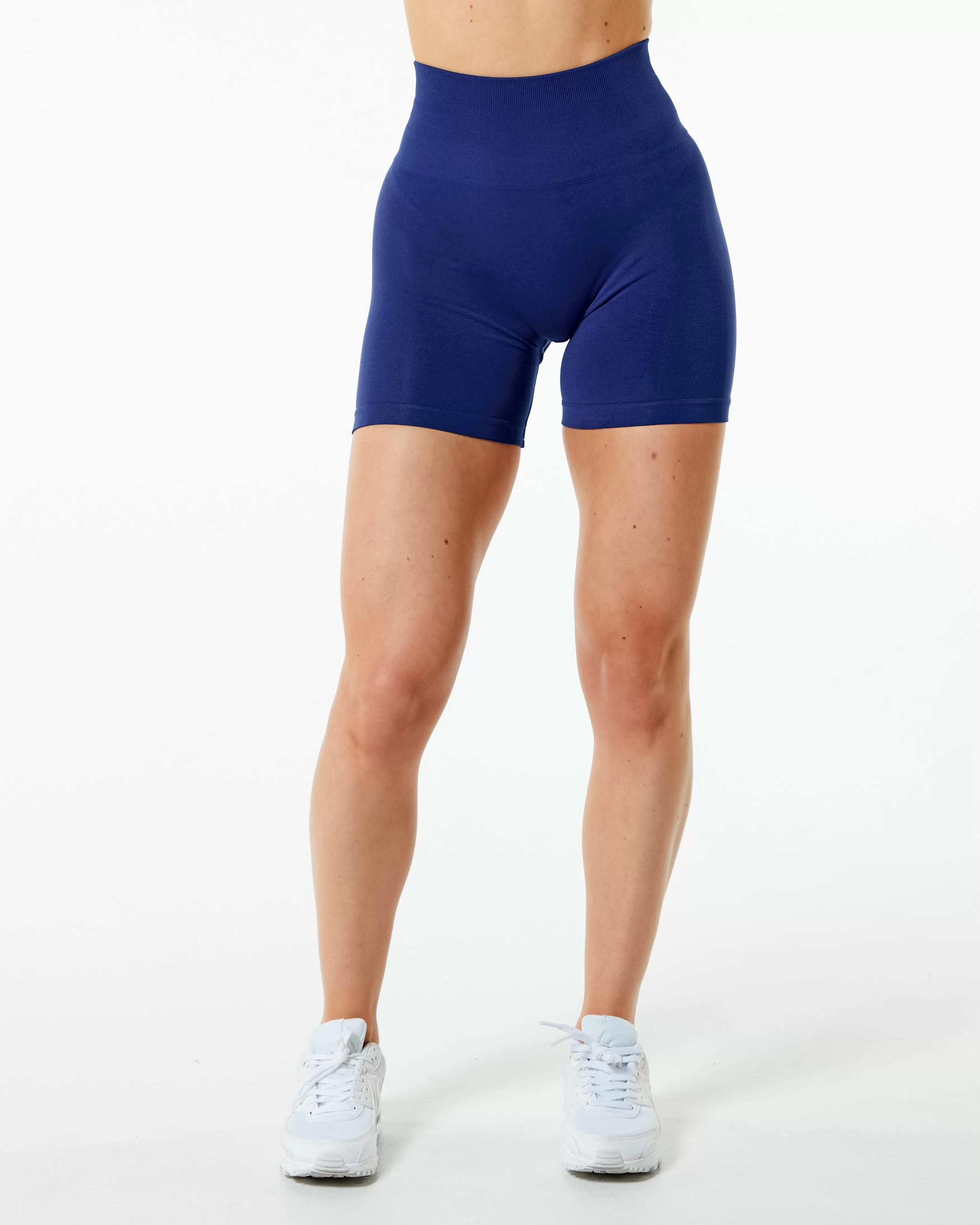 Women Alphalete Athletics Shorts>Amplify Short 4.5"