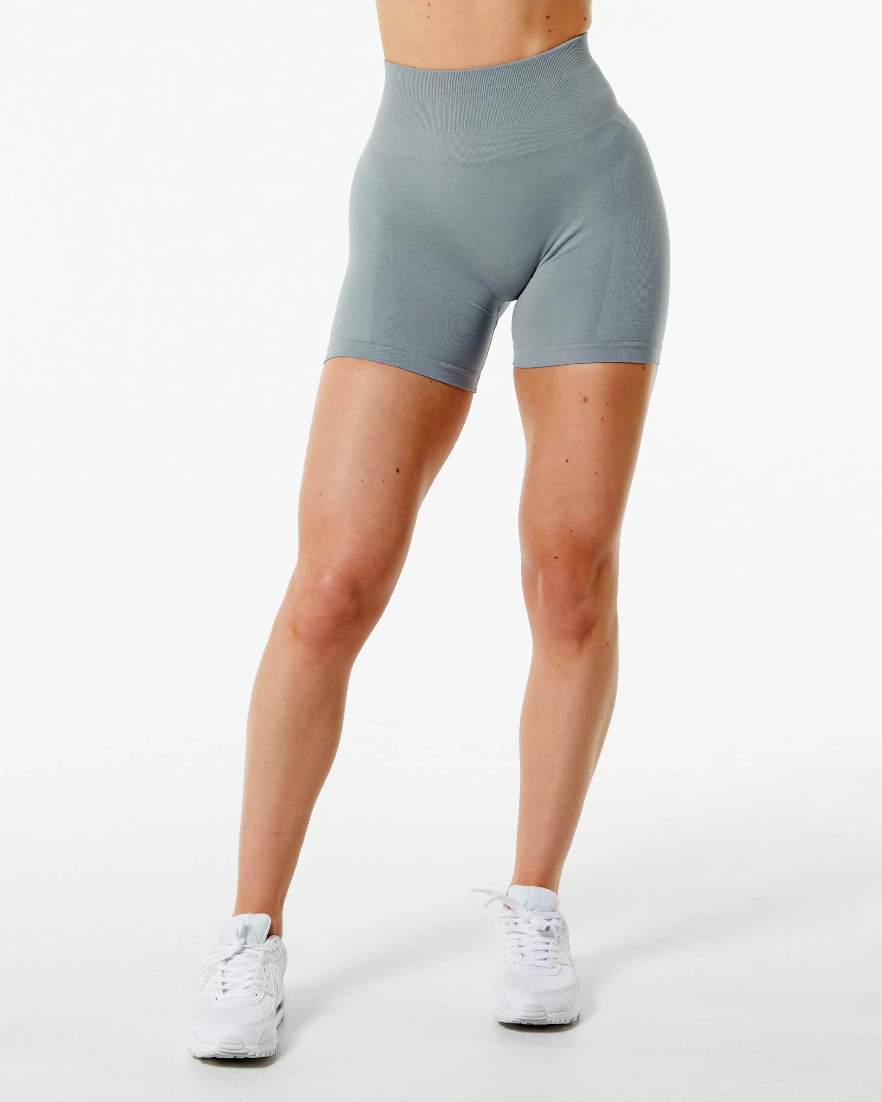 Women Alphalete Athletics Shorts>Amplify Short 4.5"