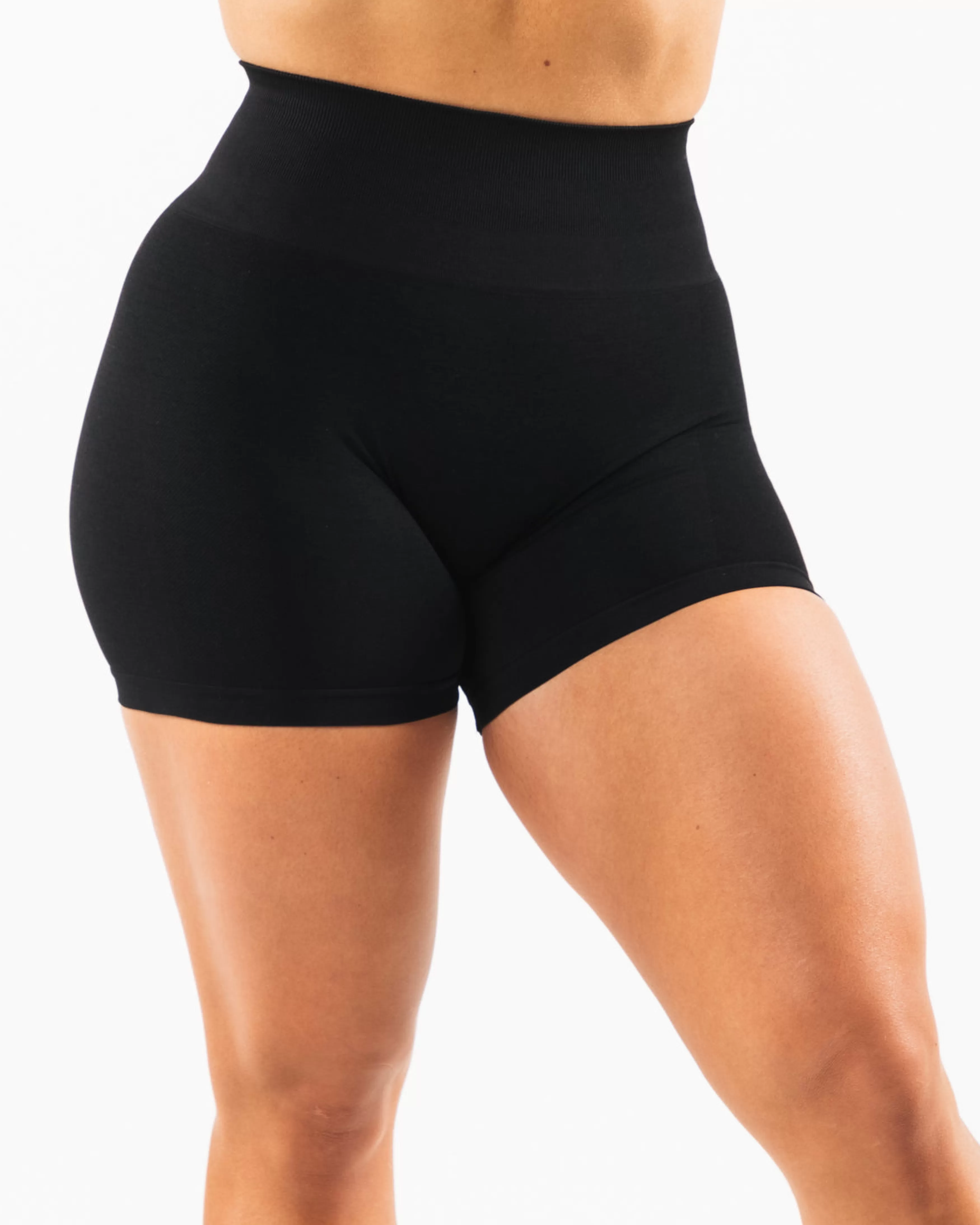 Women Alphalete Athletics Shorts>Amplify Short 4.5"