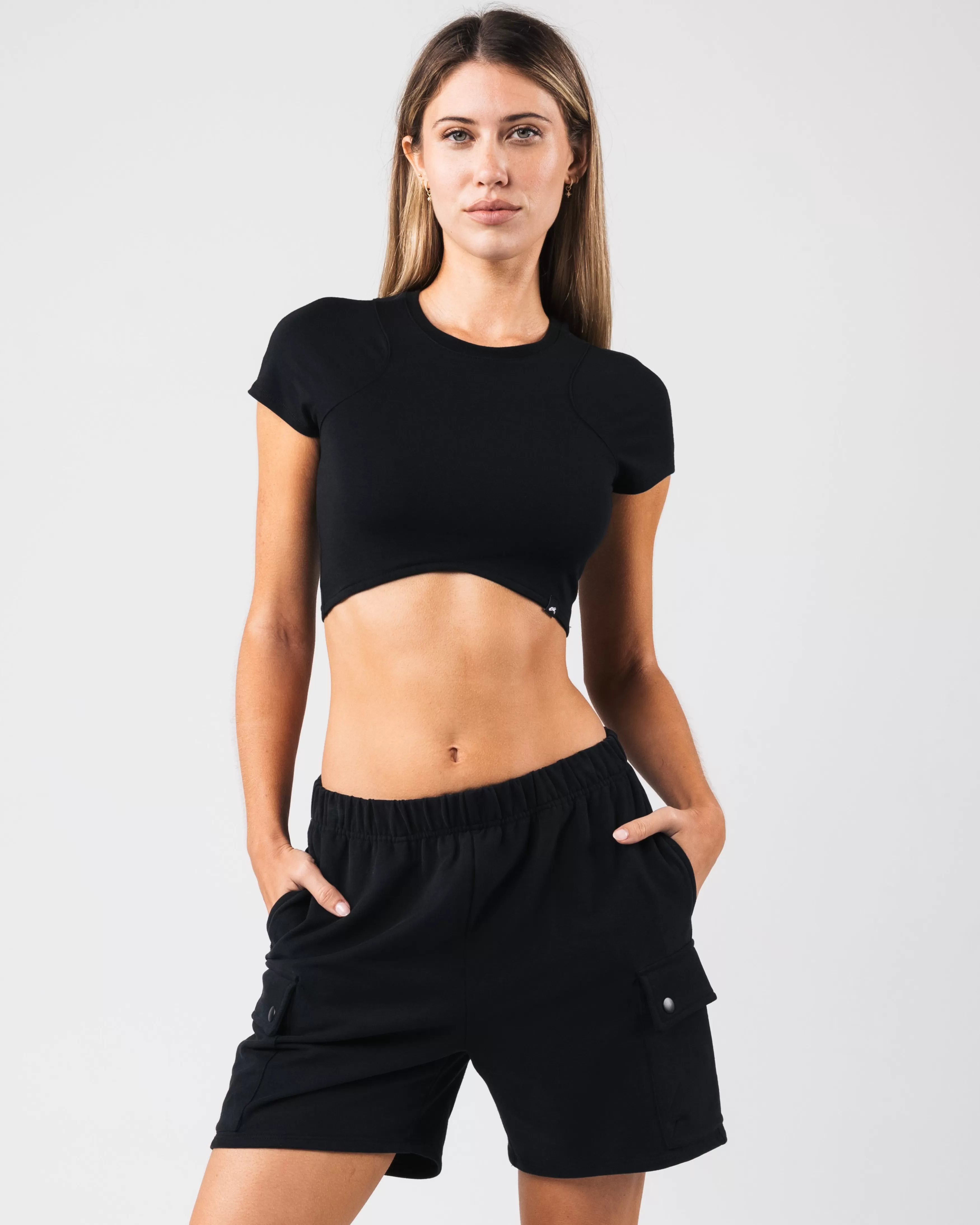 Women Alphalete Athletics T-shirts & Crops>Angled Crop Tee