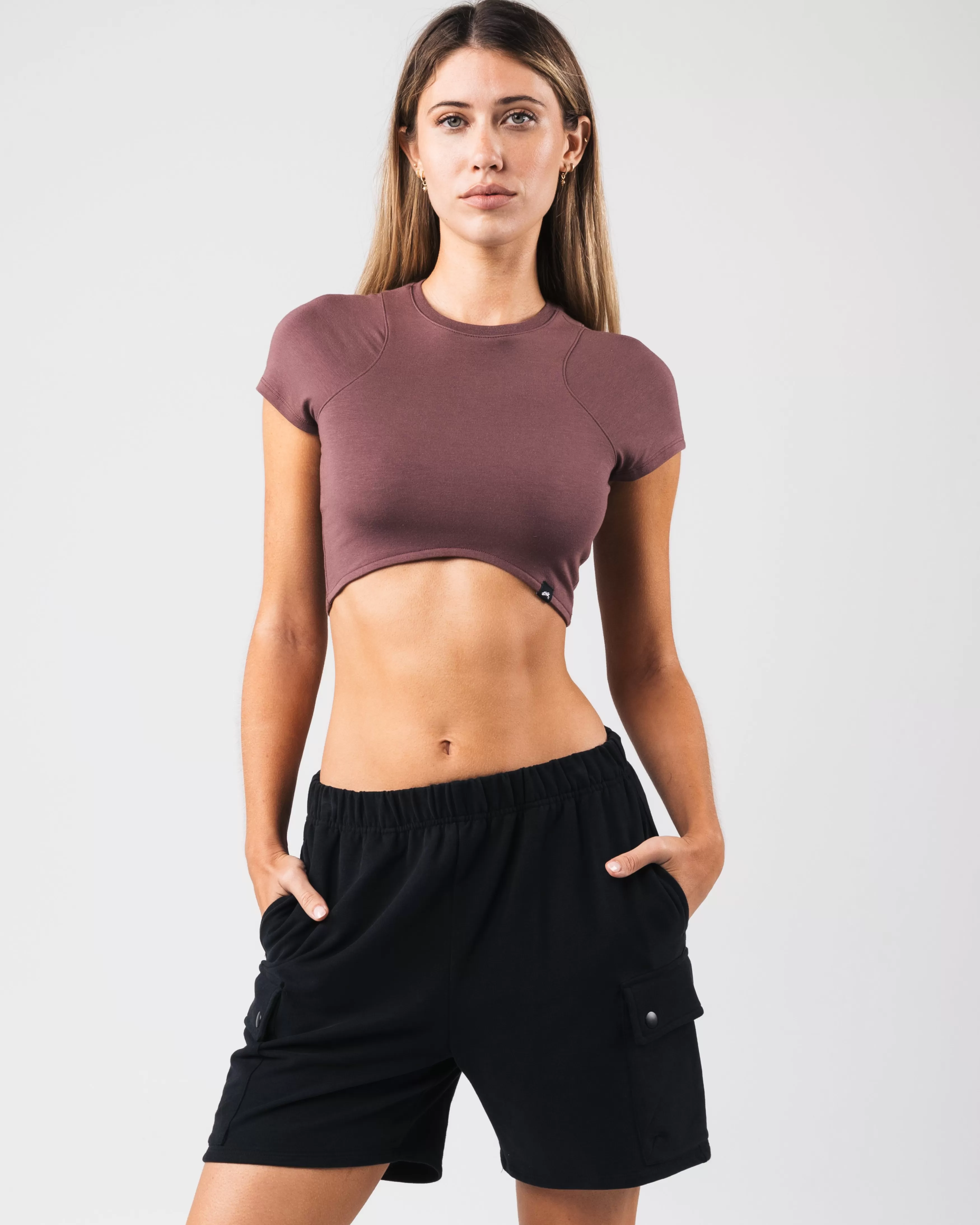 Women Alphalete Athletics T-shirts & Crops>Angled Crop Tee