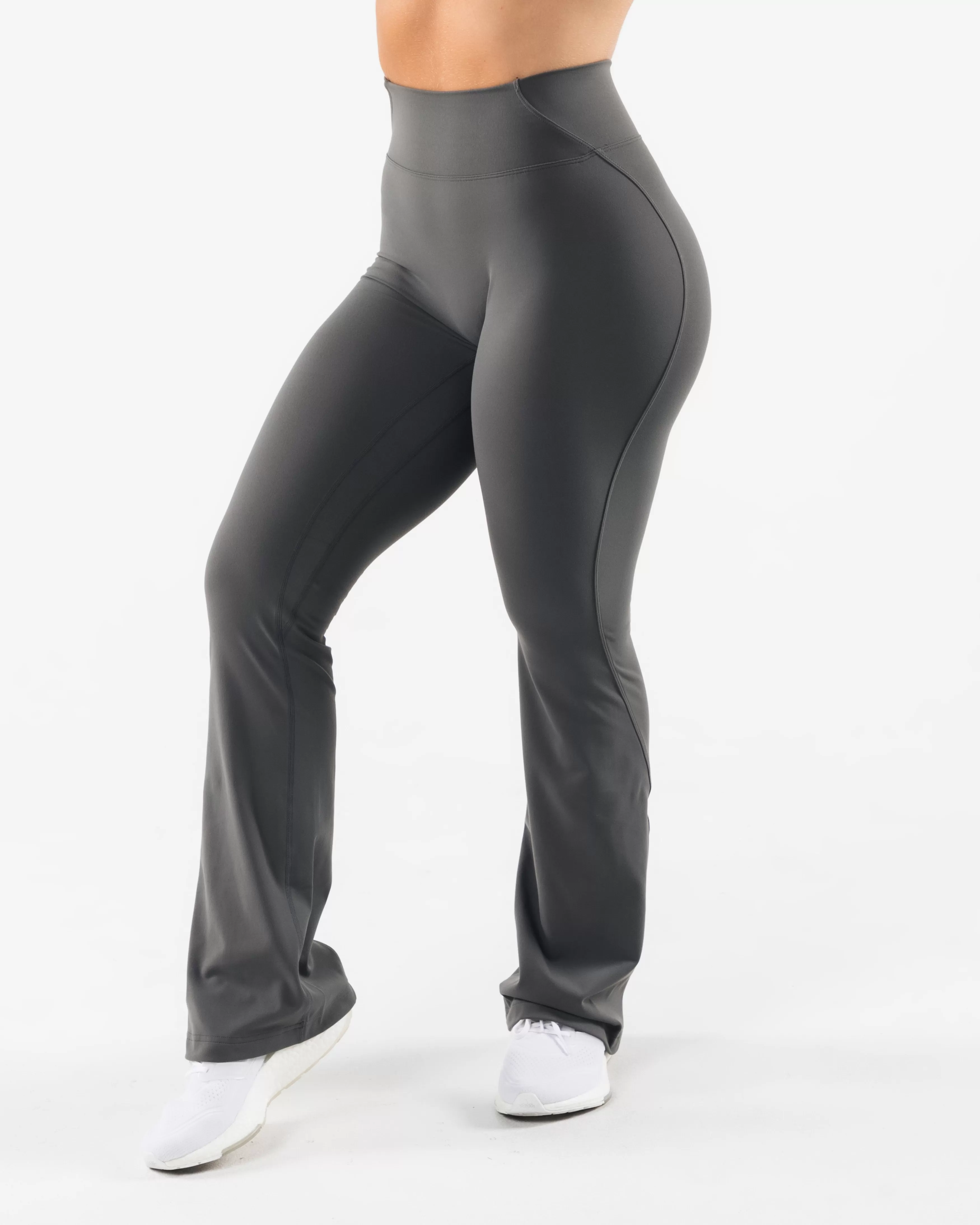 Women Alphalete Athletics Leggings>Aura Flared Pant