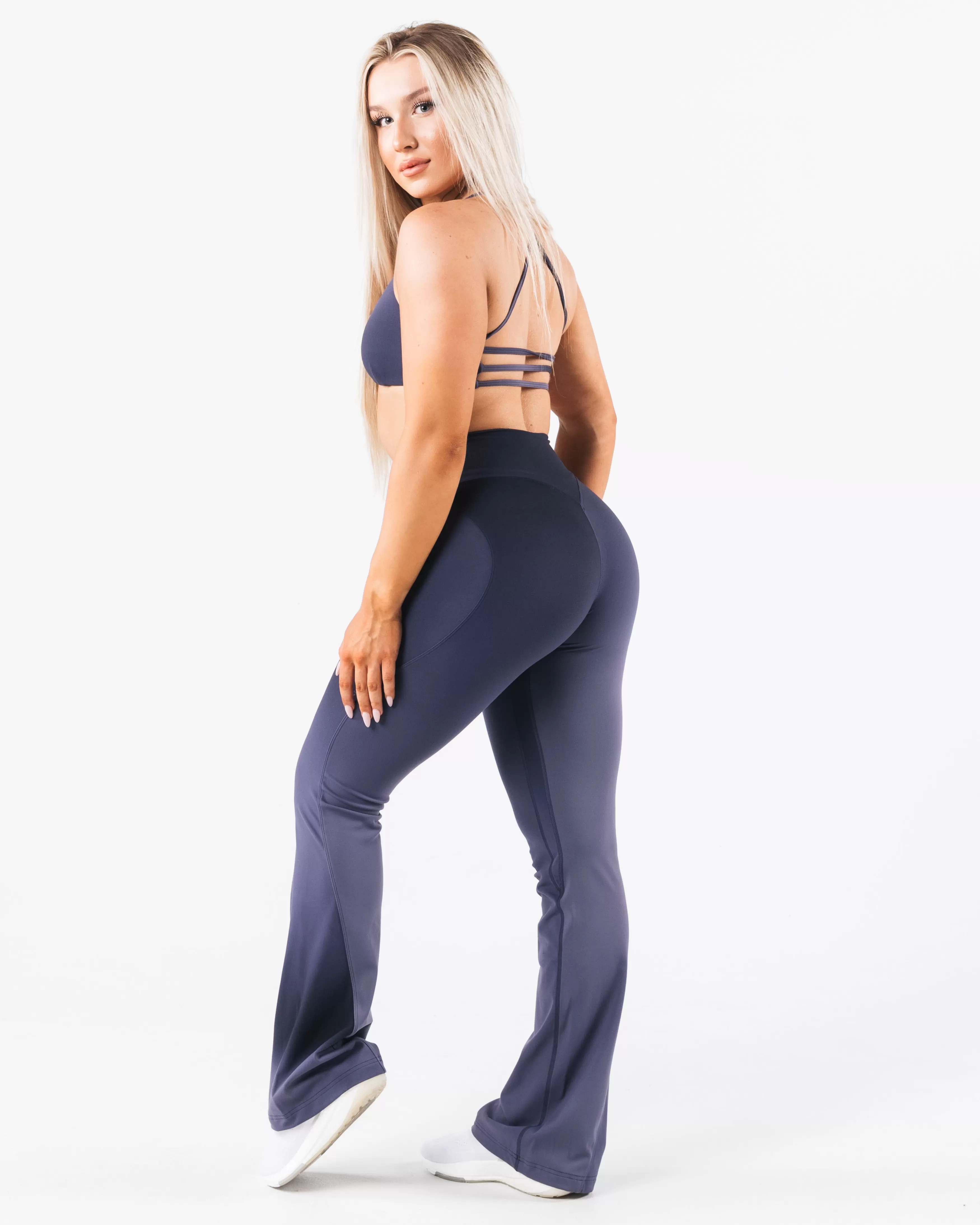 Women Alphalete Athletics Leggings>Aura Flared Pant