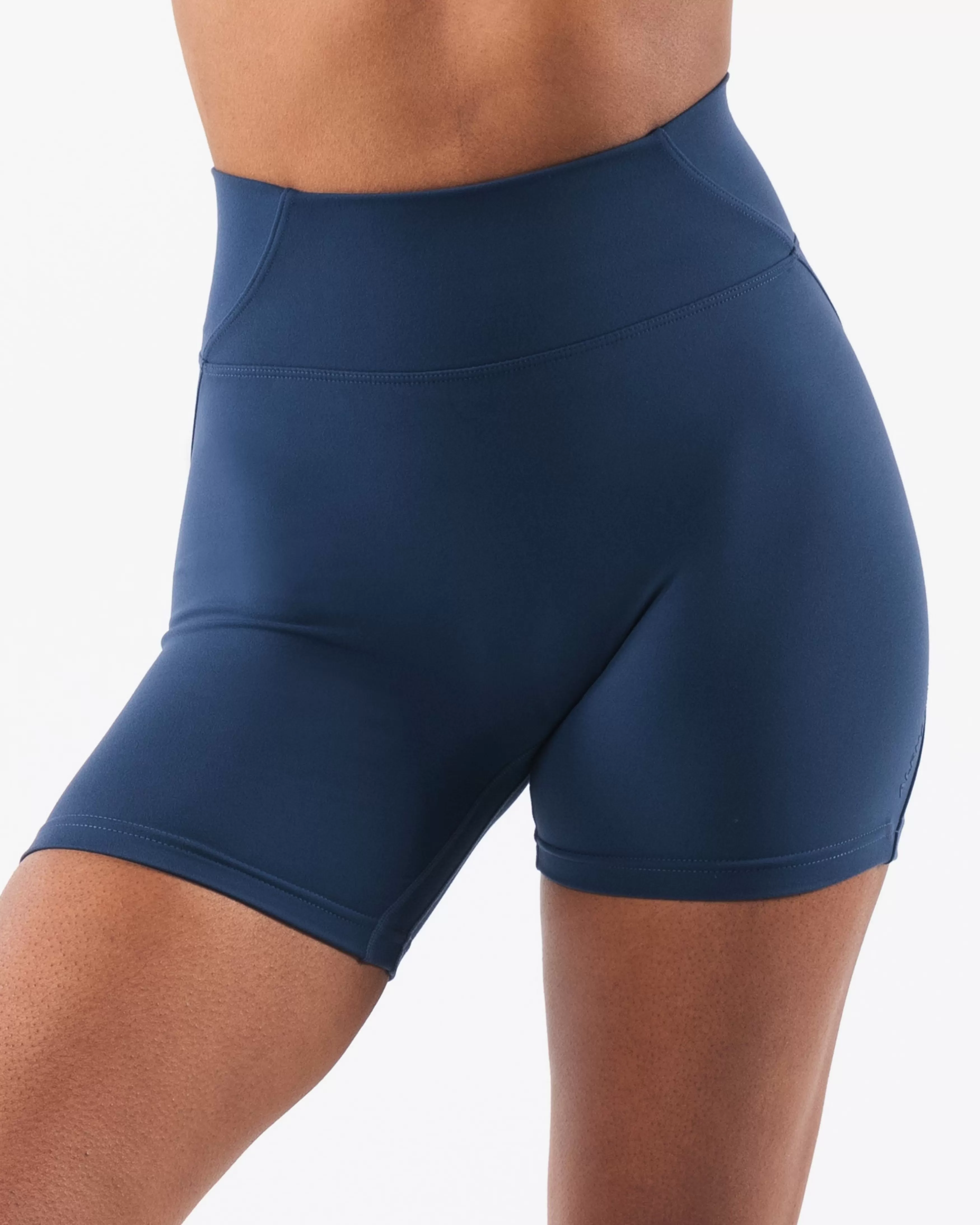 Women Alphalete Athletics Shorts>Aura Short 5"