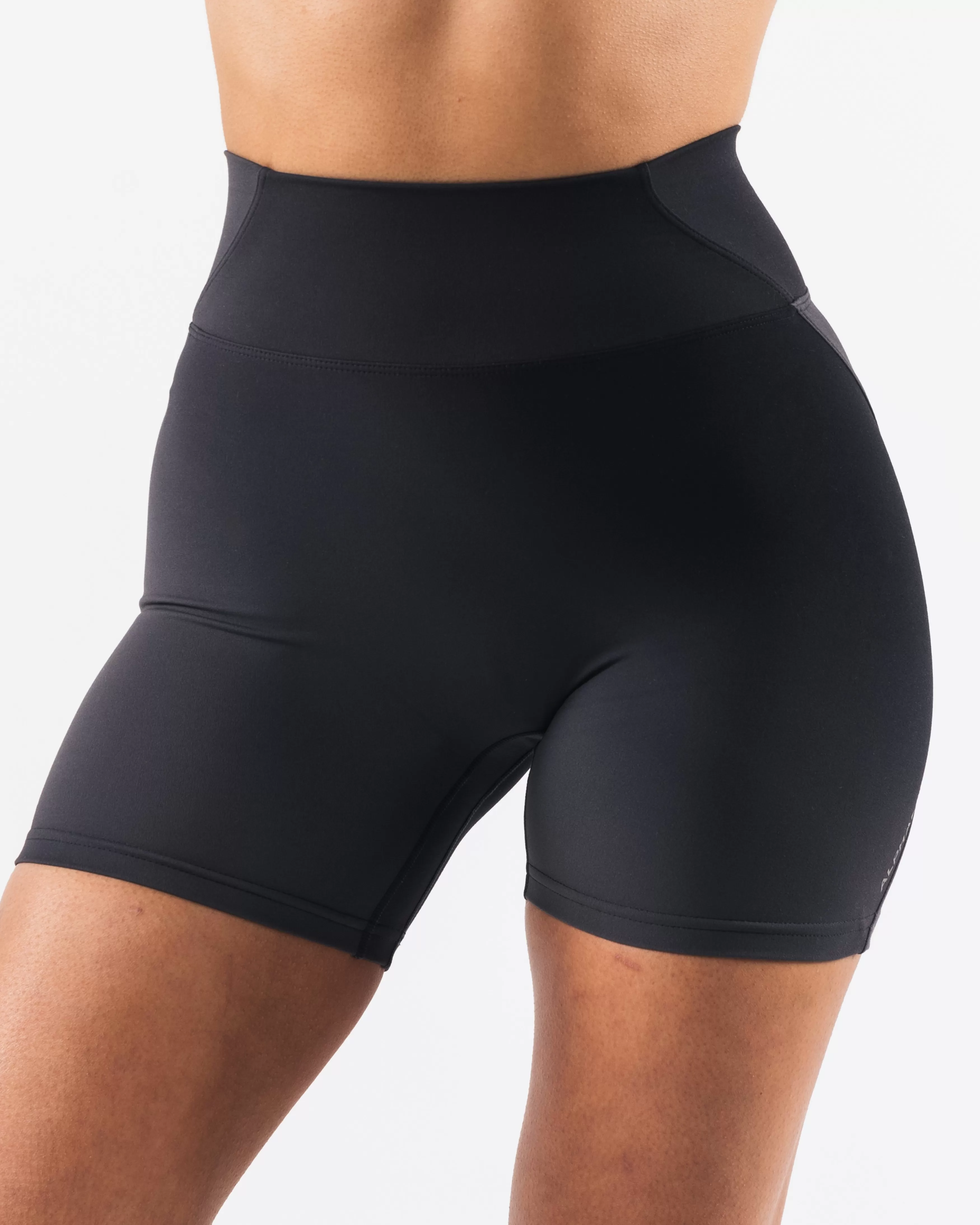 Women Alphalete Athletics Shorts>Aura Short 5"