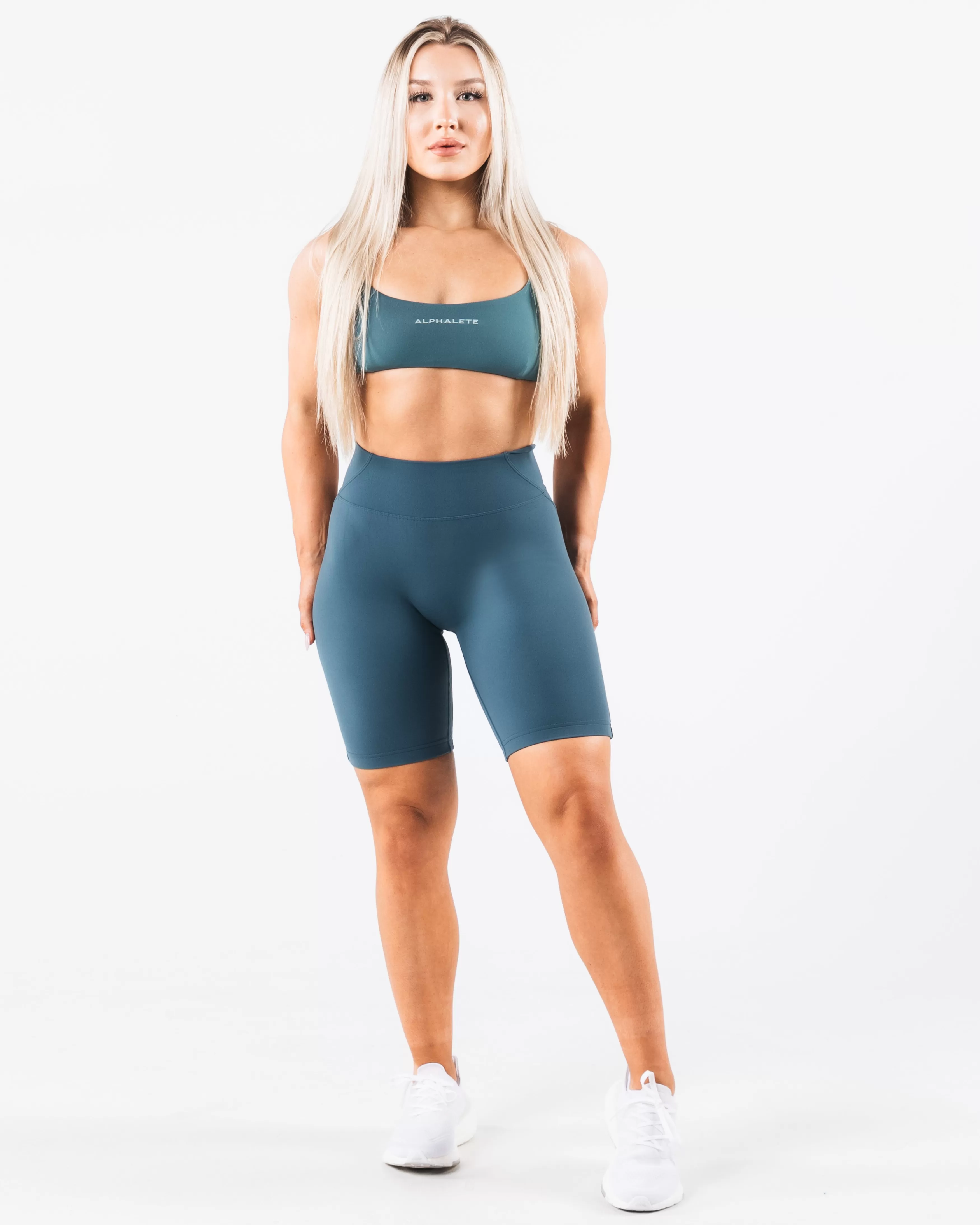 Women Alphalete Athletics Shorts>Aura Short 9"