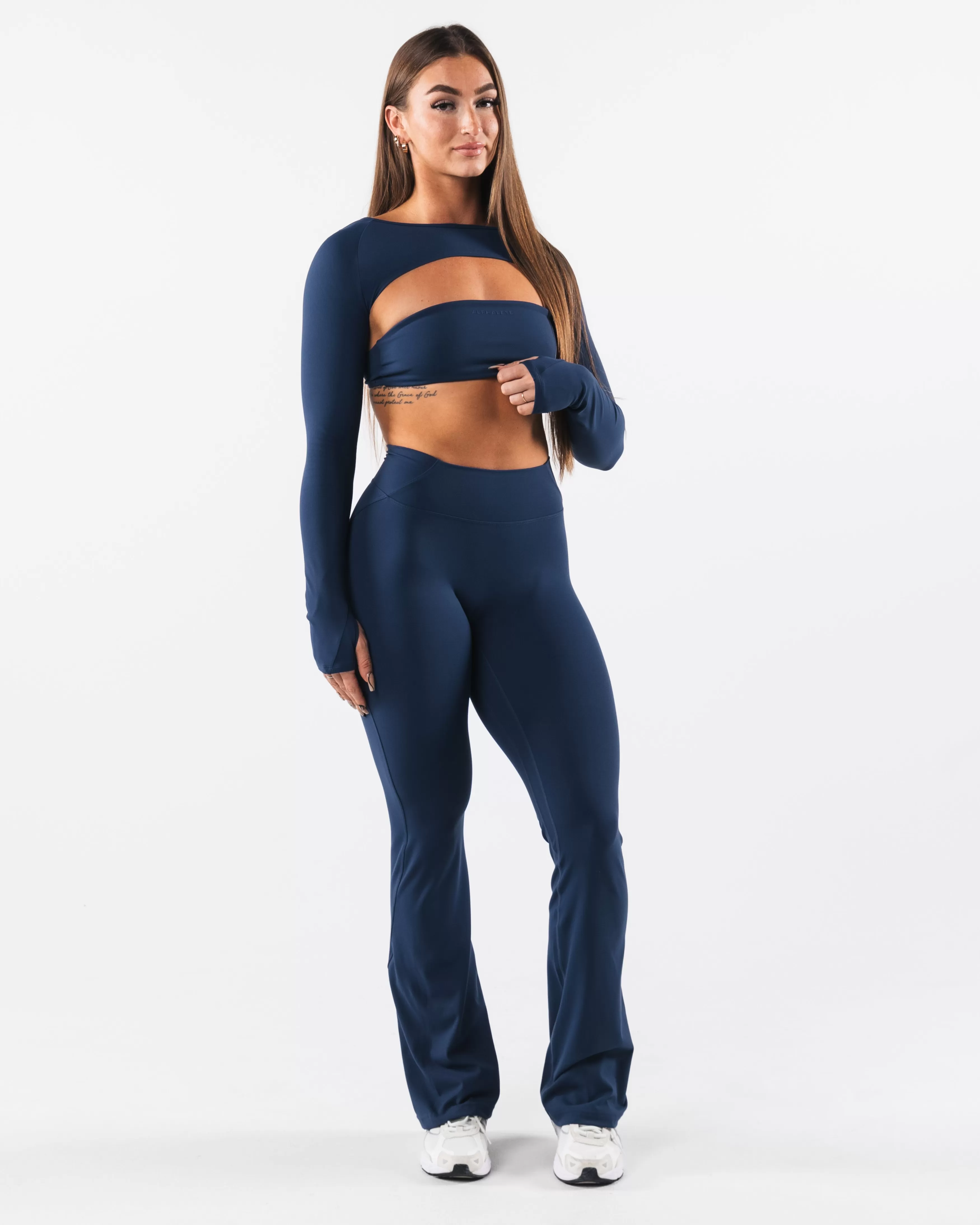 Women Alphalete Athletics T-shirts & Crops>Aura Shrug LS