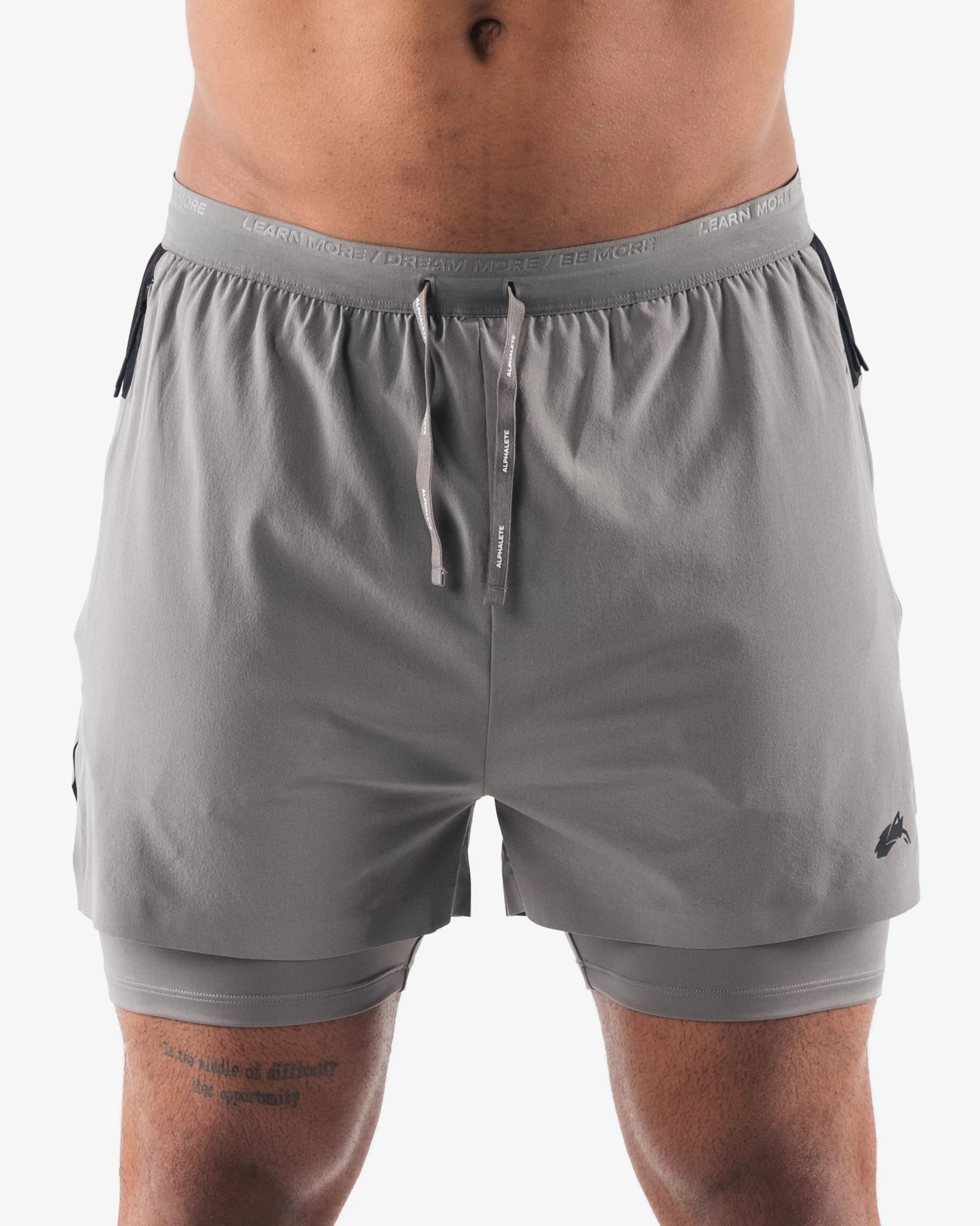 Alphalete Athletics Shorts>Elite Swift Short 5"