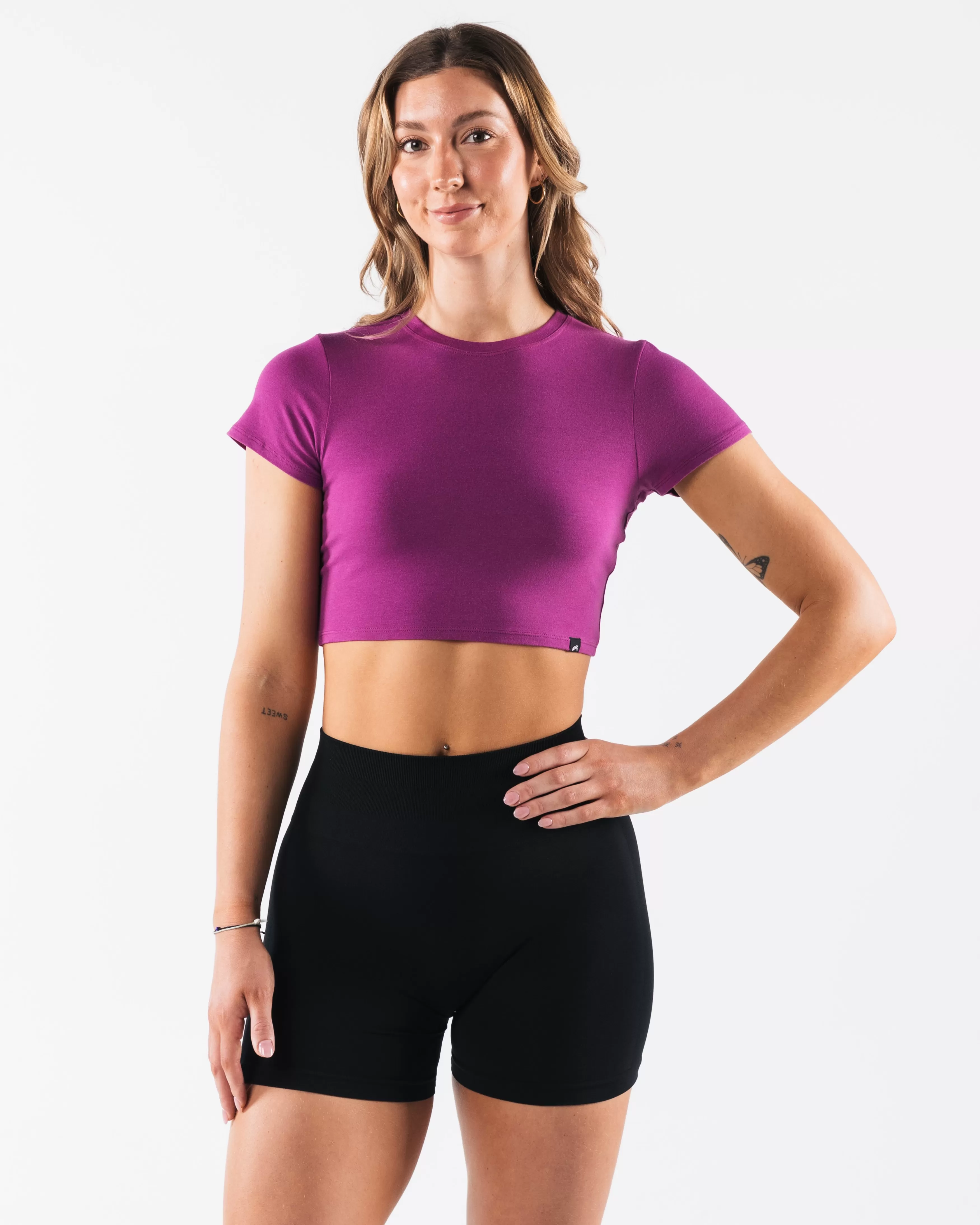 Women Alphalete Athletics T-shirts & Crops>OT Crop Tee