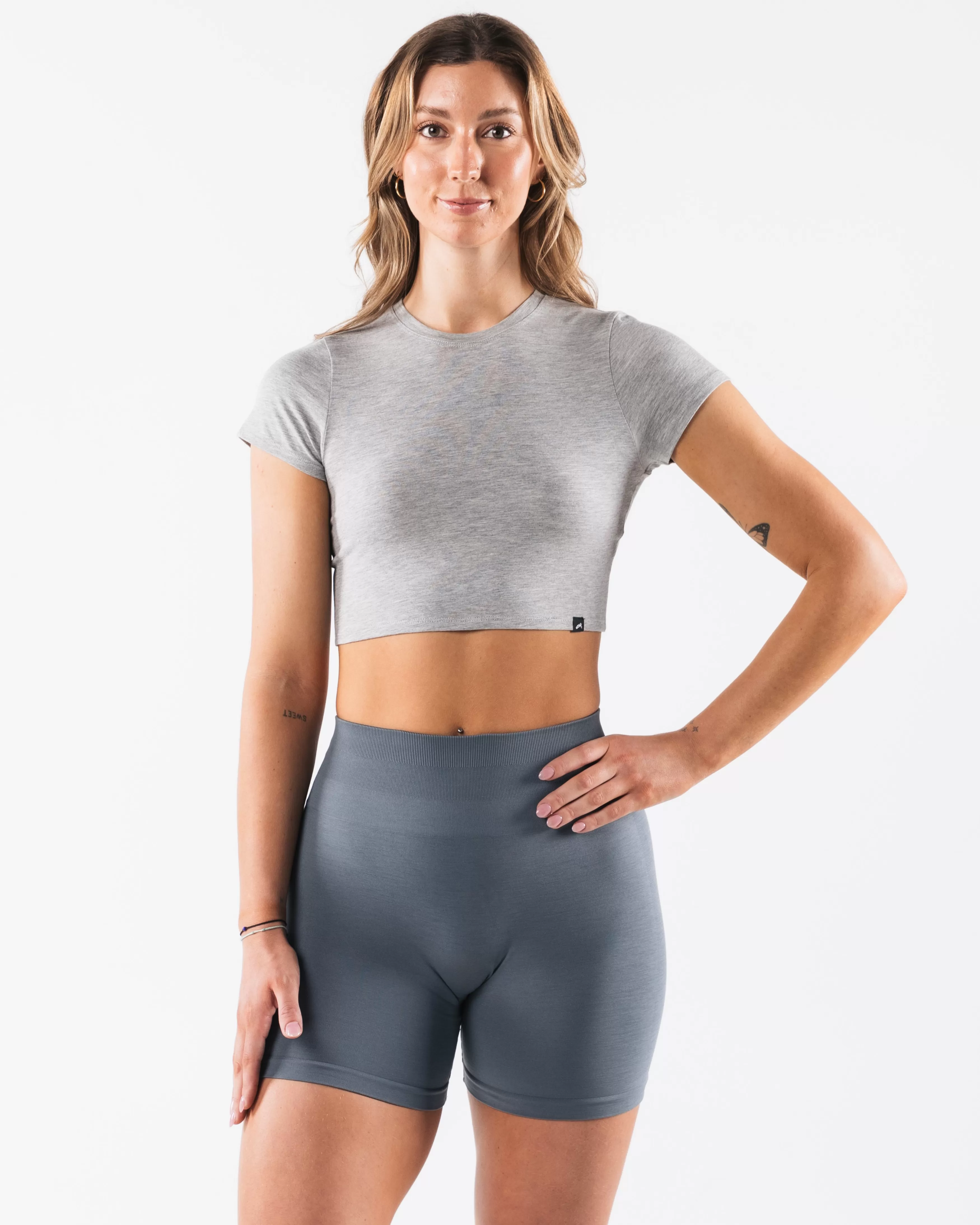 Women Alphalete Athletics T-shirts & Crops>OT Crop Tee