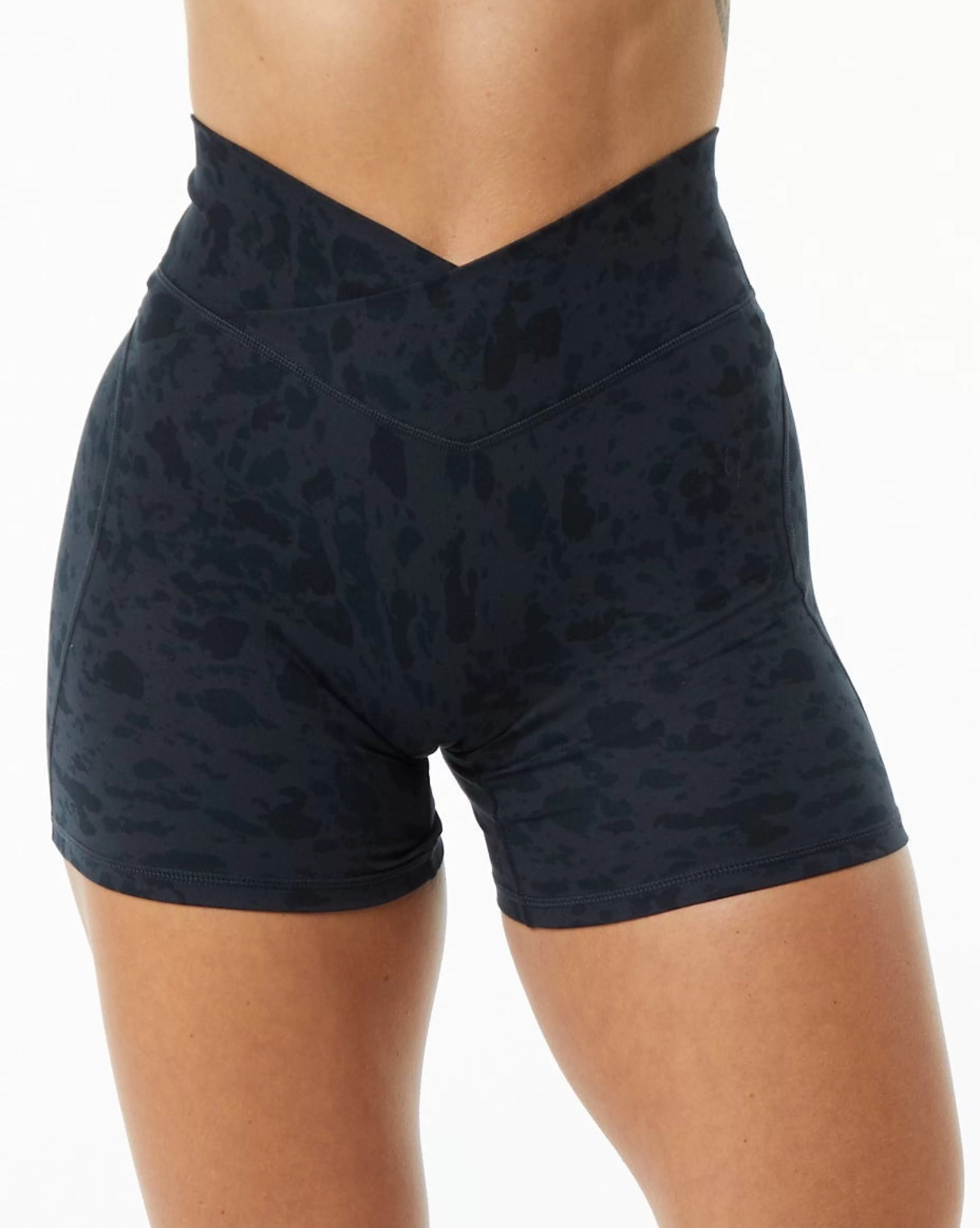 Women Alphalete Athletics Shorts>Surface Power Short 5"