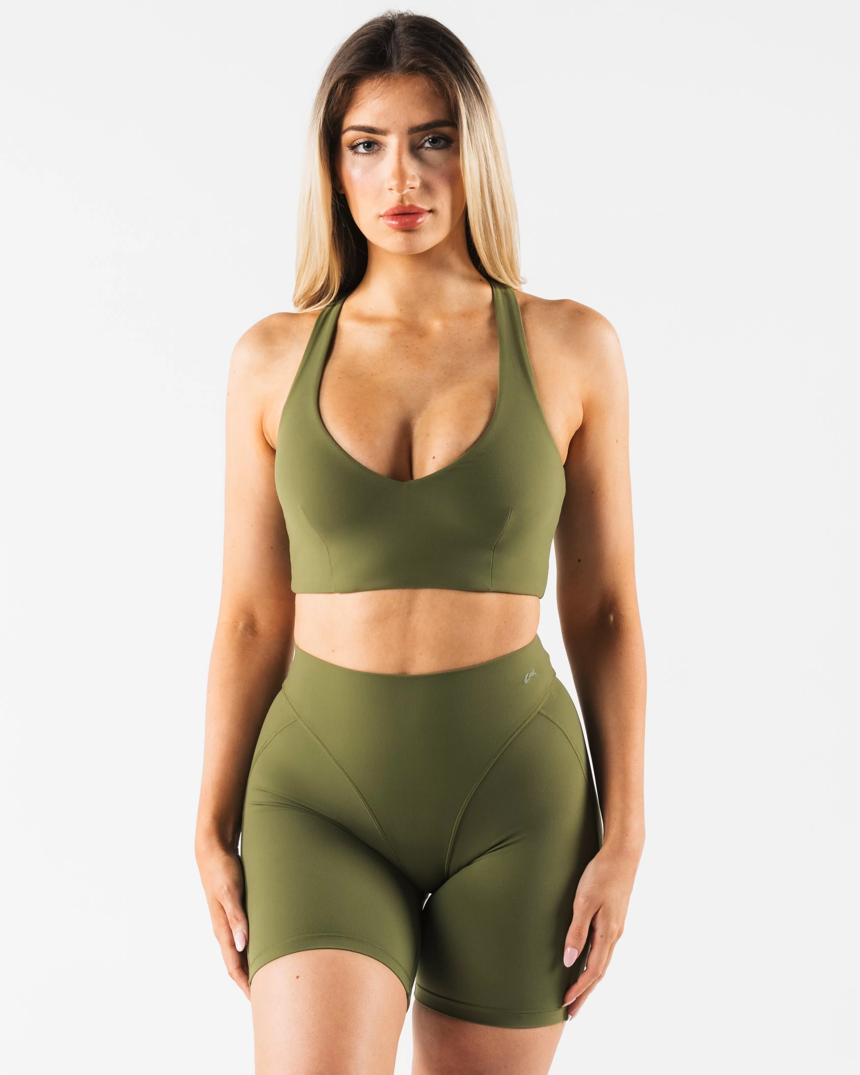 Women Alphalete Athletics Bras>Tenacity Deep V Cady Bra