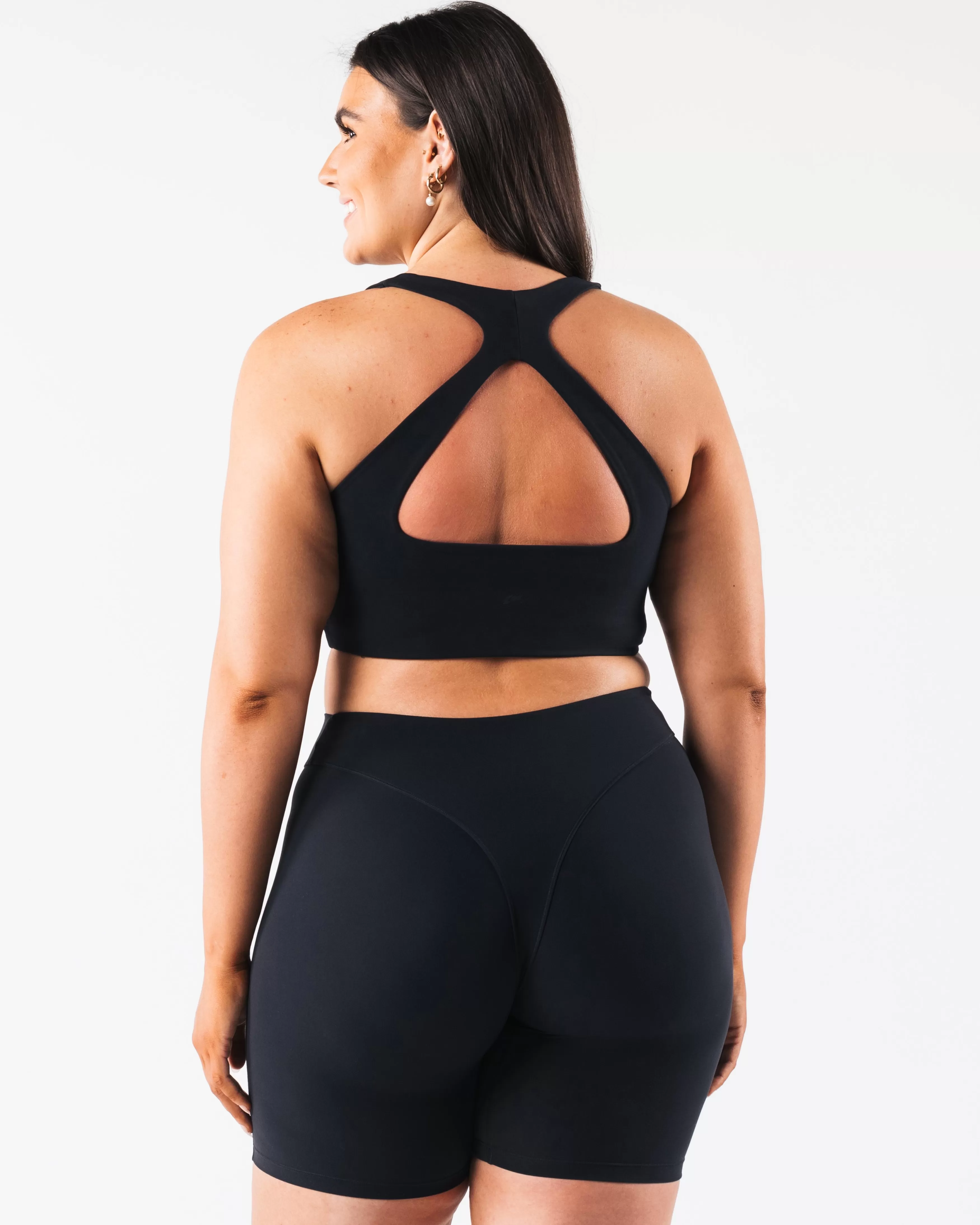 Women Alphalete Athletics Bras>Tenacity Deep V Cady Bra