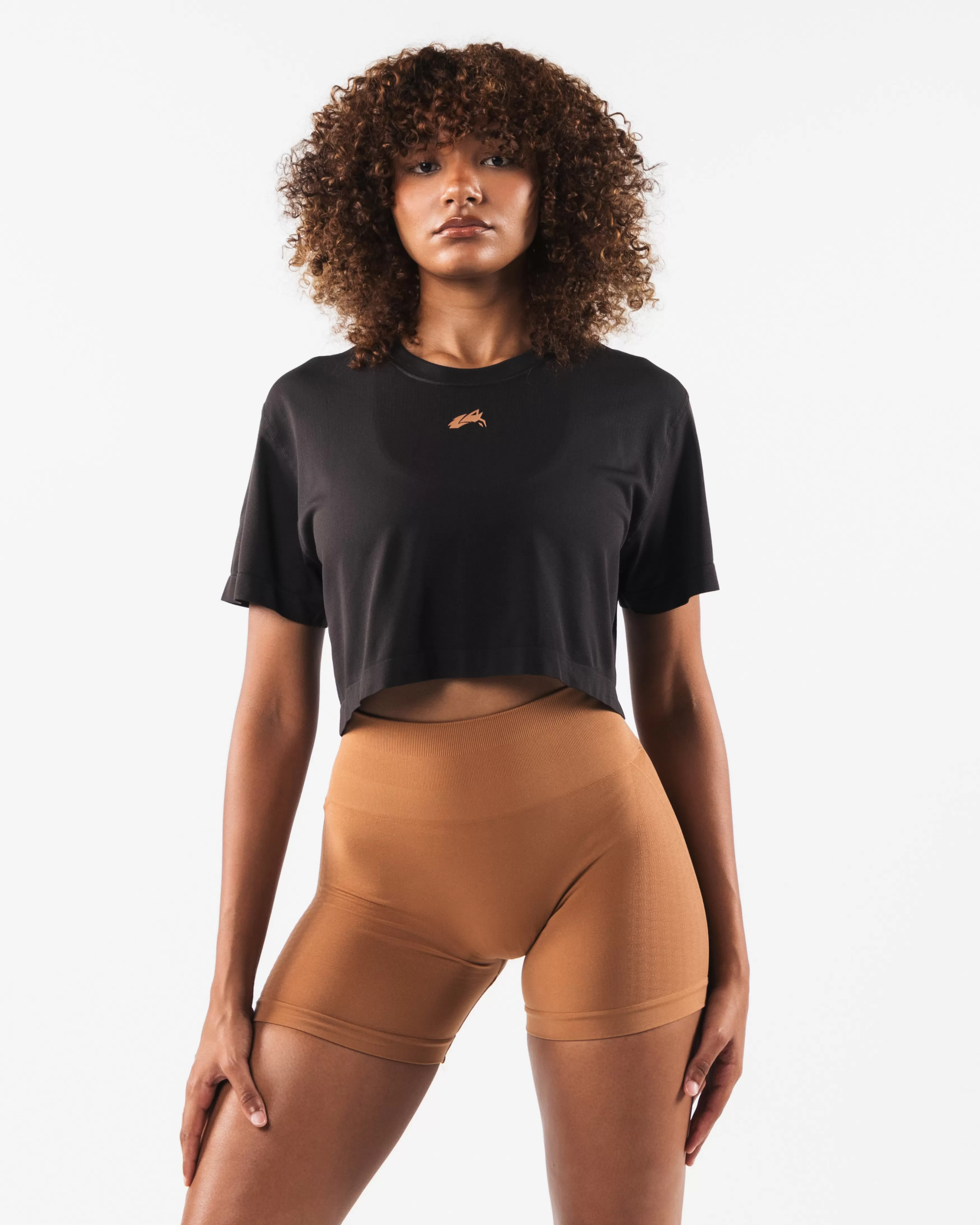 Women Alphalete Athletics T-shirts & Crops>Wolf Head Airtech SS Crop