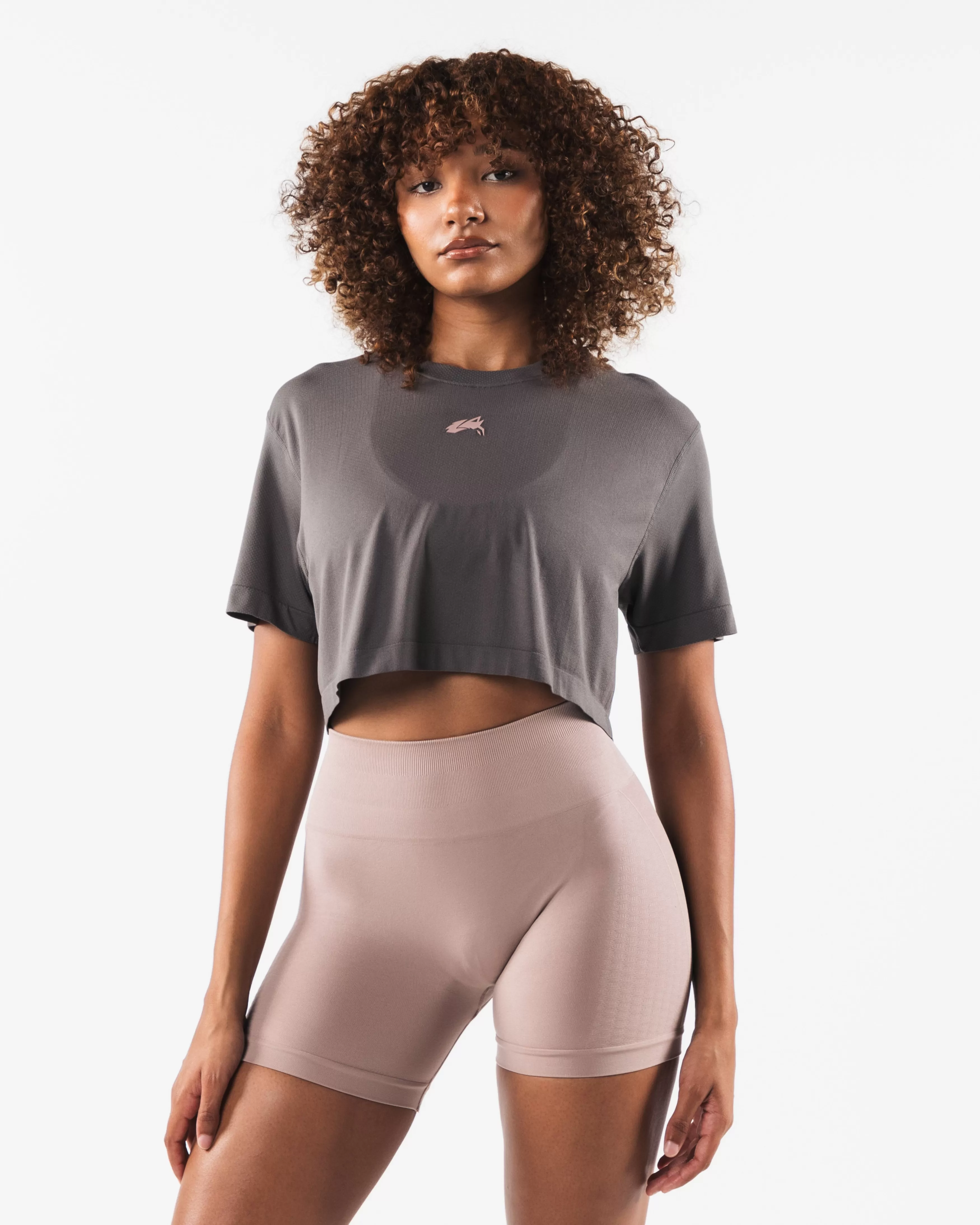 Women Alphalete Athletics T-shirts & Crops>Wolf Head Airtech SS Crop