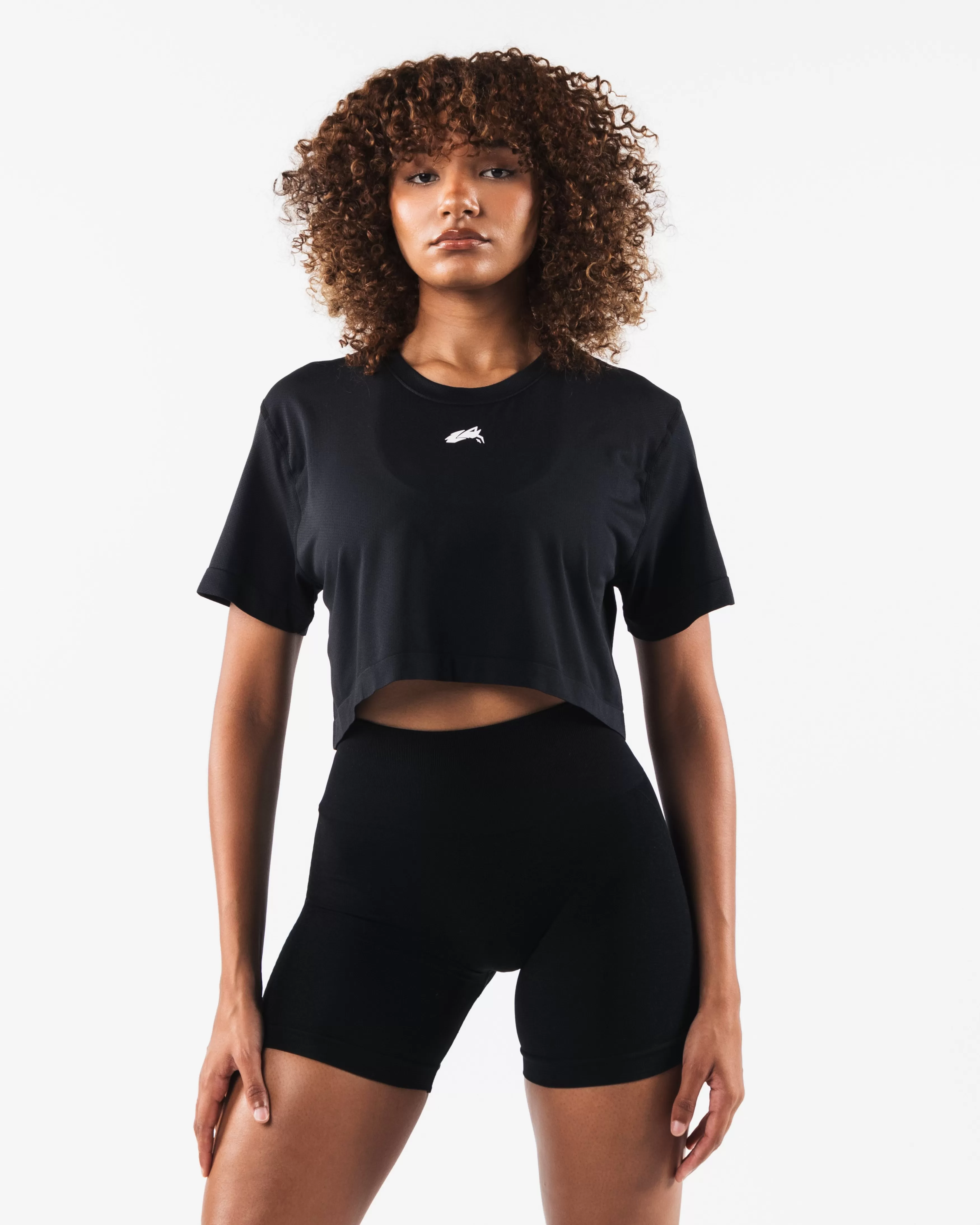 Women Alphalete Athletics T-shirts & Crops>Wolf Head Airtech SS Crop