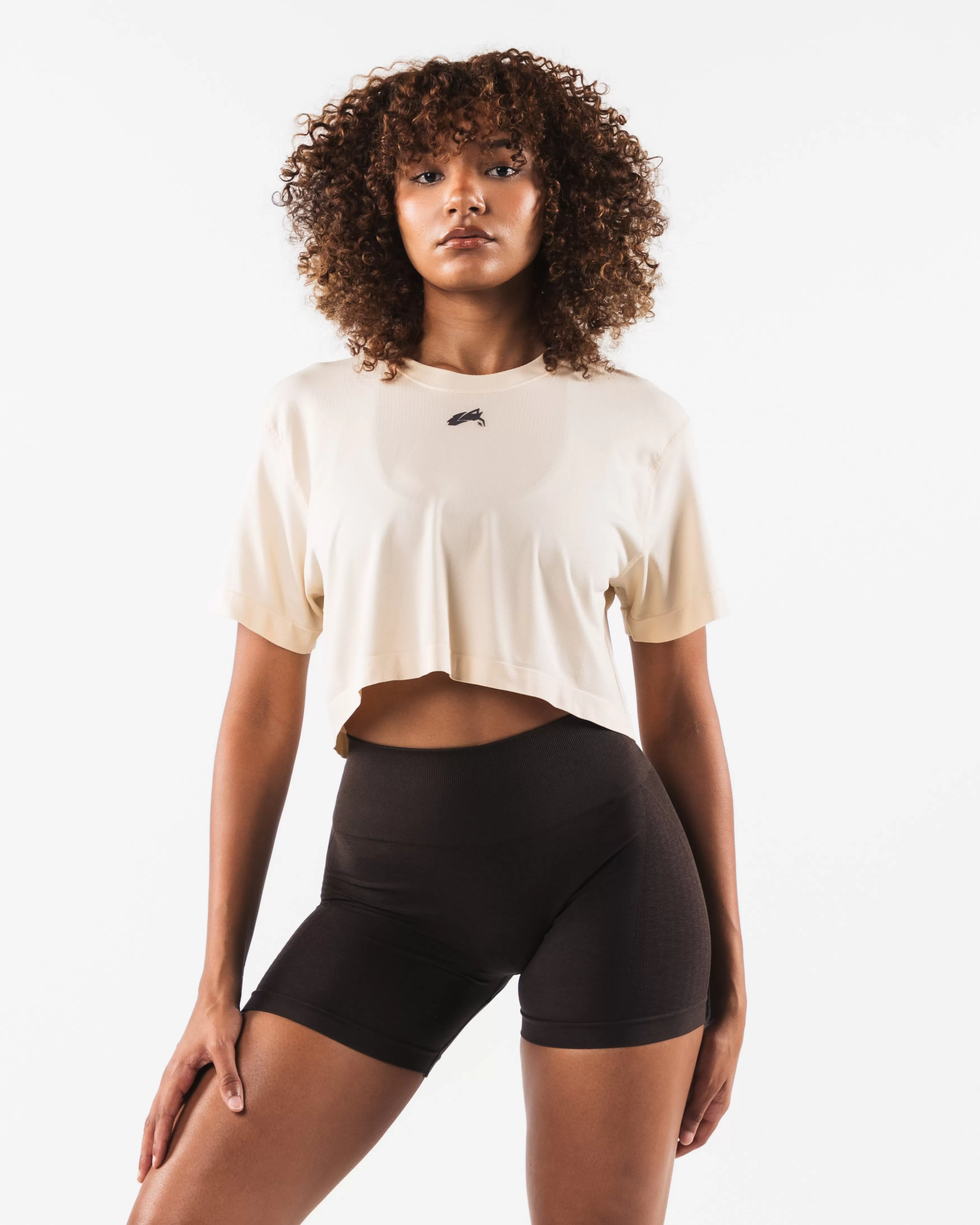 Women Alphalete Athletics T-shirts & Crops>Wolf Head Airtech SS Crop